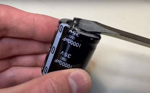 Discharging a Capacitor